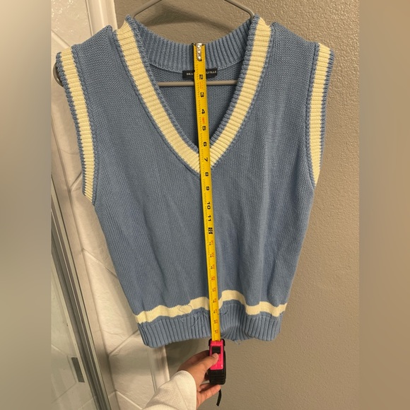 Brandy Melville Knit Vest - Blue, Cream (One size) - Picture 3 of 9